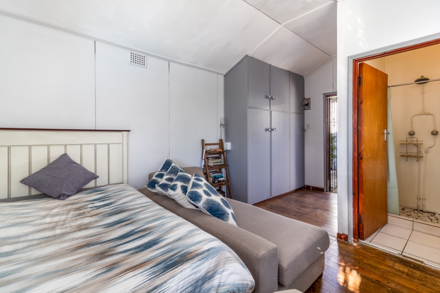 5 Bedroom Property for Sale in Uitsig Western Cape